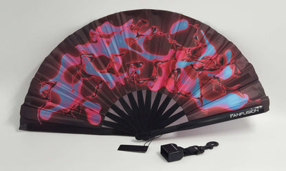 Liquid Mercury festival fan – metallic rave fan with clip holder and wearable holster. Chrome techno aesthetic, perfect for open airs, dancefloors and EDM fans.